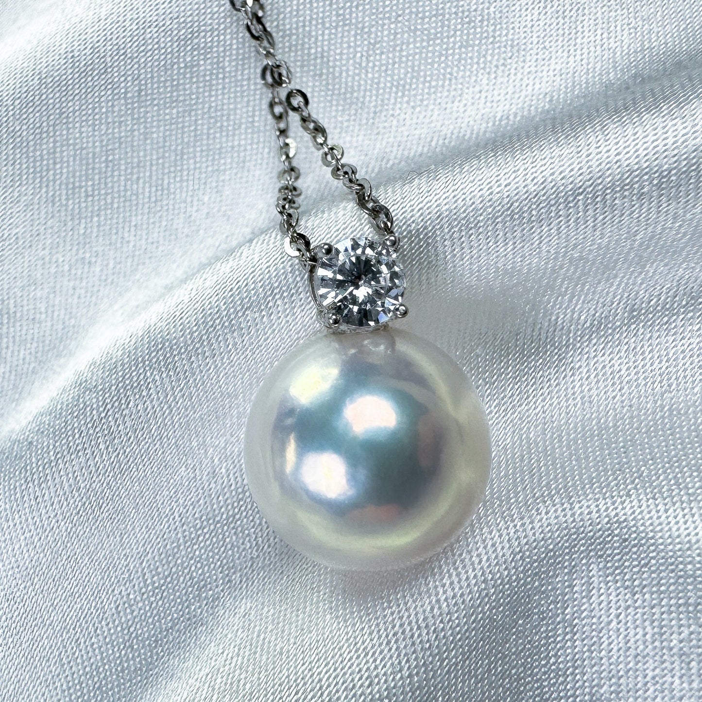 Classic 925 Silver 10mm size Pearl Pendant Necklace with Diamond-Inspired Charm