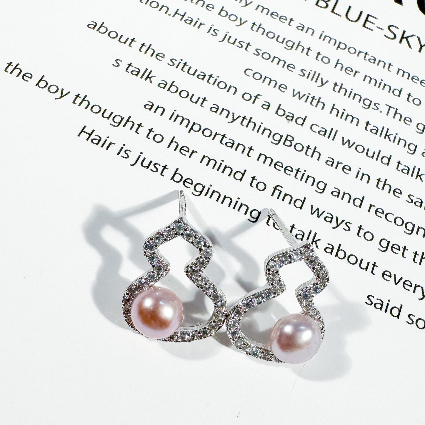 4.5-5mm Purple Pearl Earrings Classic Gourd Design Handcrafted and Luxurious Fashionable Earrings Gift for Girls