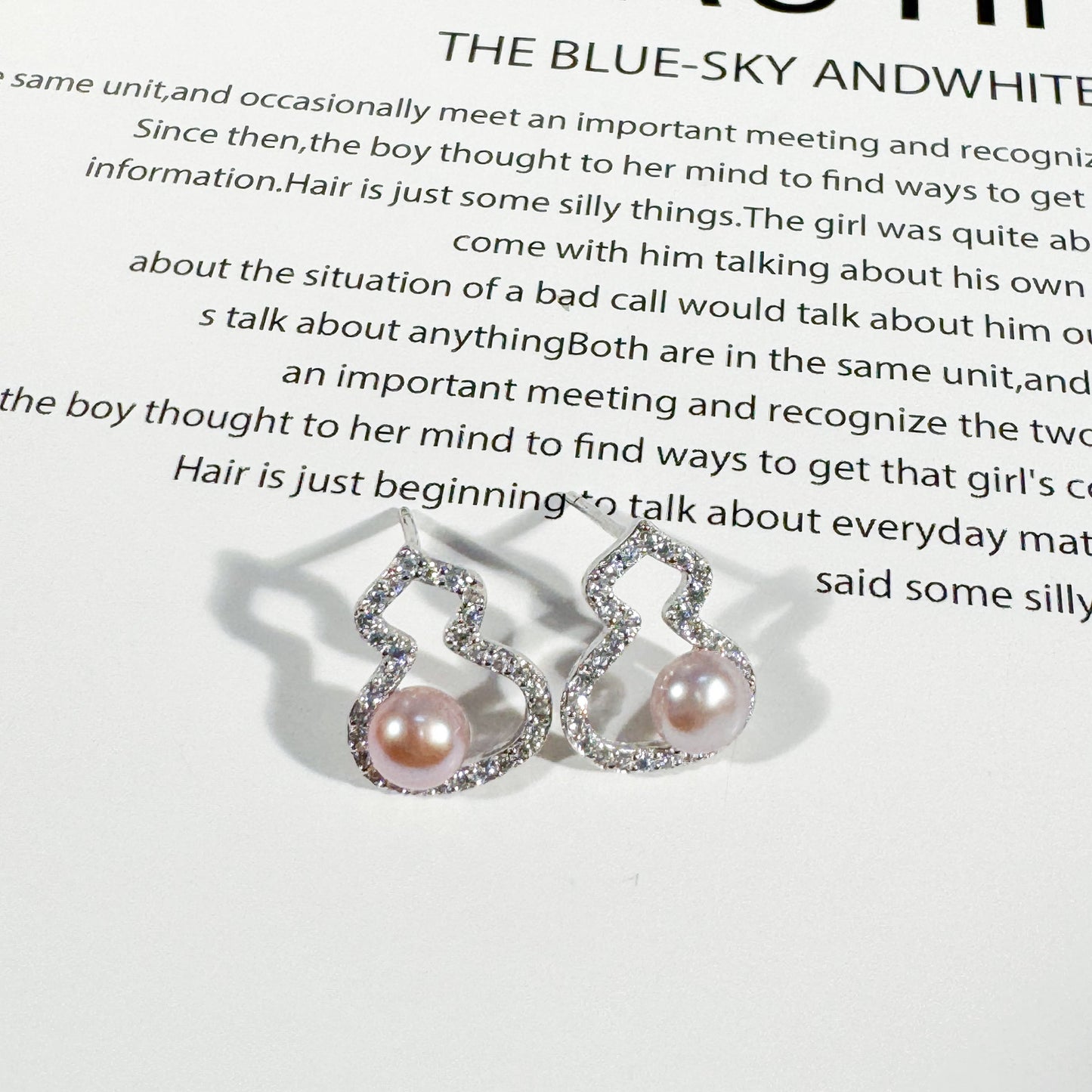 4.5-5mm Purple Pearl Earrings Classic Gourd Design Handcrafted and Luxurious Fashionable Earrings Gift for Girls